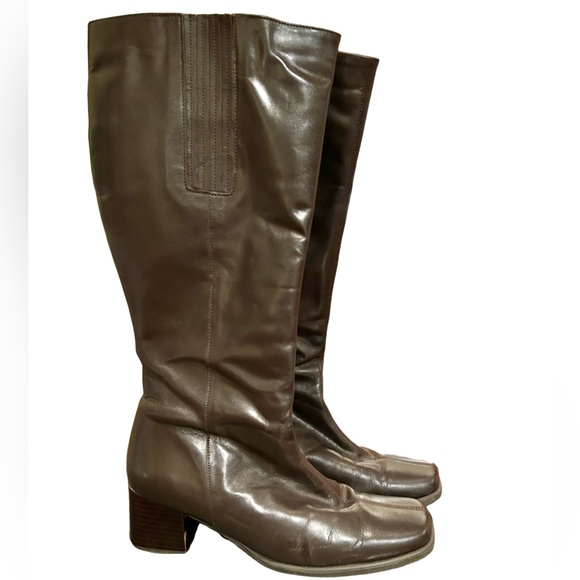 The Shoe Taylor Shoes - Tall Brown Leather Zip Up Boots - Wide Calf, Size 9 - ‘The She Taylor’ 🤎